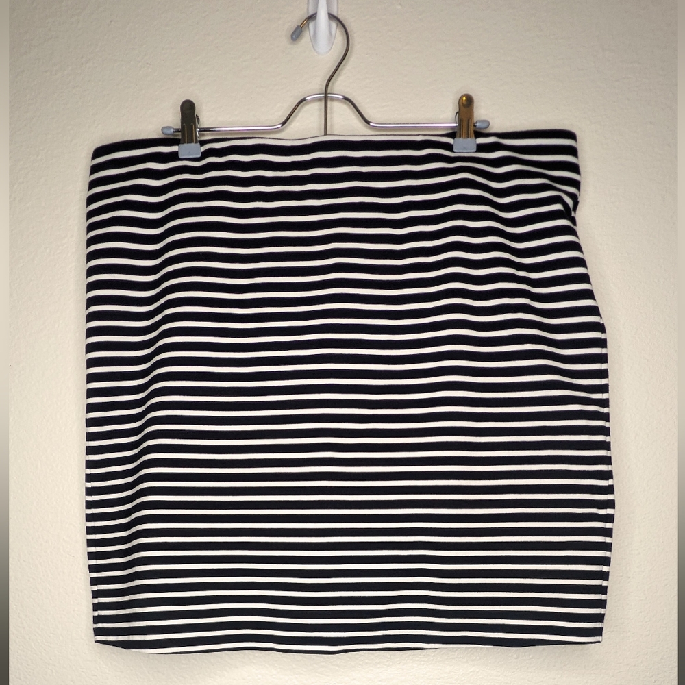 Black and White Pencil Skirt